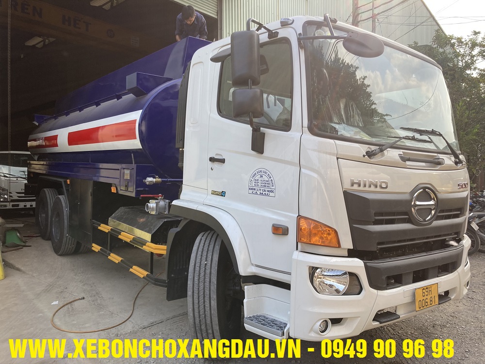 Giao xe bồn Hino 20 khối cho Cty TNHH Xăng Dầu Kim Minh ở Cà Mau