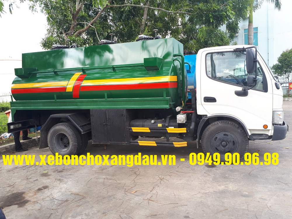 Bàn giao xe bồn Hino XZU342L 6 khối về Trà Vinh