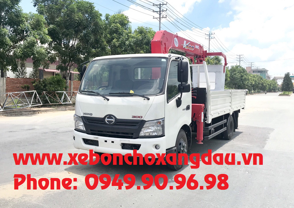 Xe cẩu Hino XZU730 3,5 tấn có rổ nâng