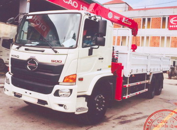 Xe cẩu Hino FL8JT7A-J 13 tấn Unic 555 5 khúc