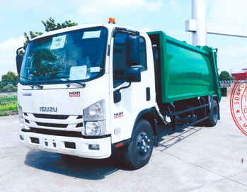 Xe ép rác 6 khối ISUZU NQR75LE4 loại kẹt thùng