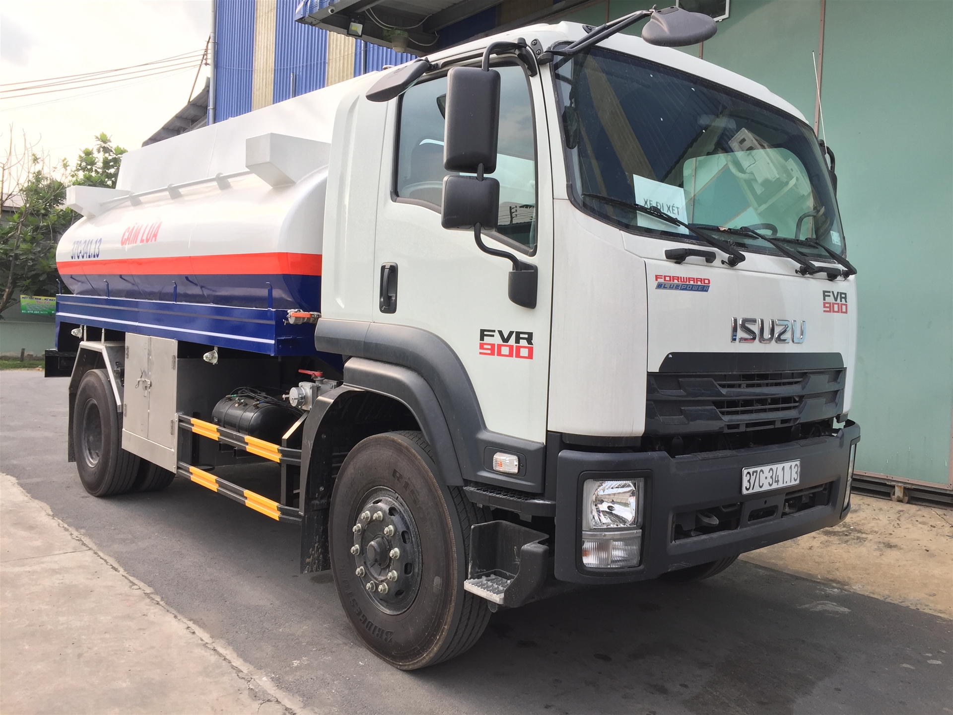 Xe bồn nhôm 24 khối, xe 4 chân bồn nhôm, xe bồn nhôm 4 chân 24 khối, xe bồn 4 chân thaco auman, xe 4 chân thaco chở xăng, xe 4 chân bồn nhôm, xe bồn auman 24 khối, xe Thaco bồn nhôm 24 khối, xe bồn Thaco 24 khối, Xe bồn Foton 24 khối, xe bồn nhôm thaco 24 khối, bồn nhôm 24 khối Thaco foton, Foton Thaco Auman EST300 bồn nhôm, giá xe bồn nhôm thaco 24 khối, giá xe thaco bồn nhôm 24 khối, giá xe bồn nhôm 4 chân 24 khối, giá xe 4 chân bồn nhôm, giá xe bồn nhôm 24 khối thaco, mua xe bồn nhôm 24 khối, mua xe 4 chân bồn nhôm, mua xe bồn nhôm 4 chân 24 khối, mua xe bồn 4 chân thaco, mua xe bồn 24 khối, cơ khí xăng dầu, bồn nhôm IMAE, sài gòn chuyên dùng, chuyên dùng an khang.Xe bồn 6 khối, xe bồn hino 6 khối, xe hino bồn 6 khối, xe hino 6 khối, xe bồn hino indo 6 khối, xe bồn 6 khối giá rẻ, xe bồn hino giá rẻ, xe hino bồn 6 khối giá rẻ, giá xe bồn 6 khối, giá xe bồn hino 6 khối,  giá xe hino bồn 6 khối, giá xe hino indo 6 khối, mua xe bồn  6 khối, mua xe bồn hino 6 khối, mua xe hino bồn 6 khối, mua xe hino 6 khối, mua xe bồn hino 300, giá xe bồn hino 300, cơ khí xăng dầu, xe bồn trung tâm 3, hino Đại phát tín, hino trường long, hino trường vinh, sài gòn chuyên dùng, chuyên dùng an khang, chuyên dùng miền tây, chuyên dùng đại hùng.