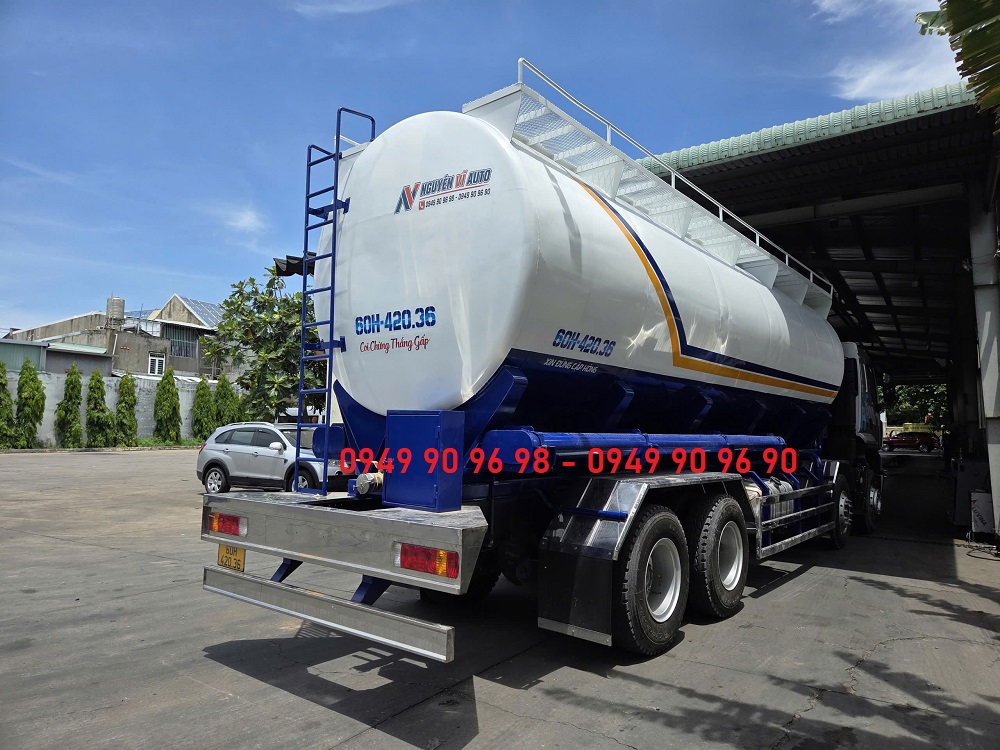 xe bồn chenglong h5 chở cám, xe bồn chở cám 29 khối, xe bồn chở thức ăn chăn nuôi, xe bồn chở cám thổi khí nén, cải tạo xe bồn chở cám, hoán cải xe bồn chở cám, xe bồn chở cám 4 chân, xe bồn chenglong chở cám, cải tạo xe bồn phun nước thành xe chở cám, xe bồn cám khí nén, xe chở cám công nghiệp, xe bồn chở thức ăn gia súc, xe bồn chở thức ăn chăn nuôi 29 khối, đóng mới xe bồn chở cám, giá xe bồn chở cám, giá cải tạo xe bồn chở cám, xe bồn cám chenglong h5 8x4, xe bồn chở cám tphcm, dịch vụ cải tạo xe bồn chở cám, nguyên vĩ auto xe bồn chở cám,