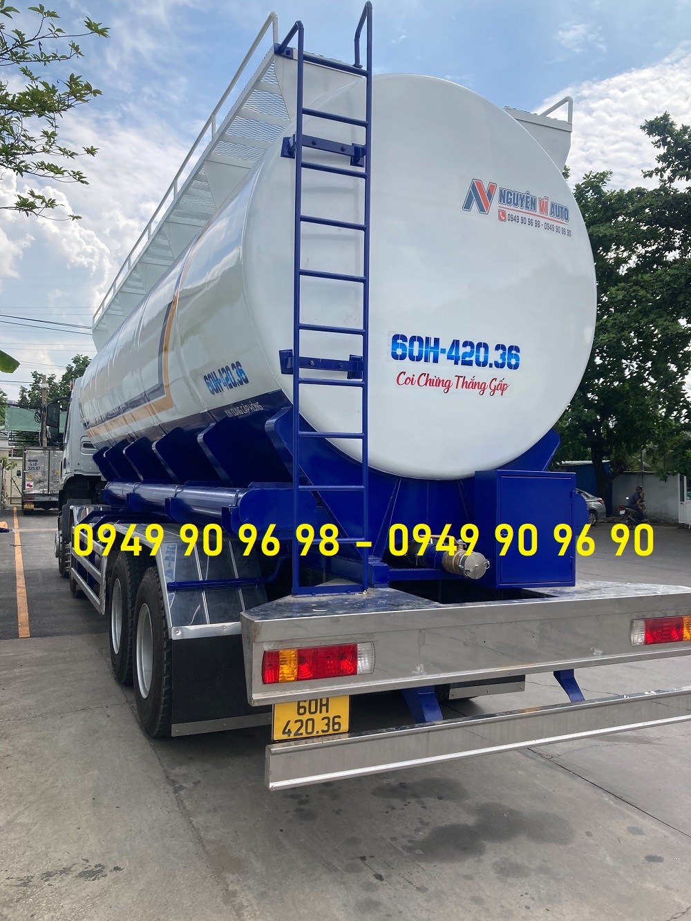 xe bồn chenglong h5 chở cám, xe bồn chở cám 29 khối, xe bồn chở thức ăn chăn nuôi, xe bồn chở cám thổi khí nén, cải tạo xe bồn chở cám, hoán cải xe bồn chở cám, xe bồn chở cám 4 chân, xe bồn chenglong chở cám, cải tạo xe bồn phun nước thành xe chở cám, xe bồn cám khí nén, xe chở cám công nghiệp, xe bồn chở thức ăn gia súc, xe bồn chở thức ăn chăn nuôi 29 khối, đóng mới xe bồn chở cám, giá xe bồn chở cám, giá cải tạo xe bồn chở cám, xe bồn cám chenglong h5 8x4, xe bồn chở cám tphcm, dịch vụ cải tạo xe bồn chở cám, nguyên vĩ auto xe bồn chở cám,
