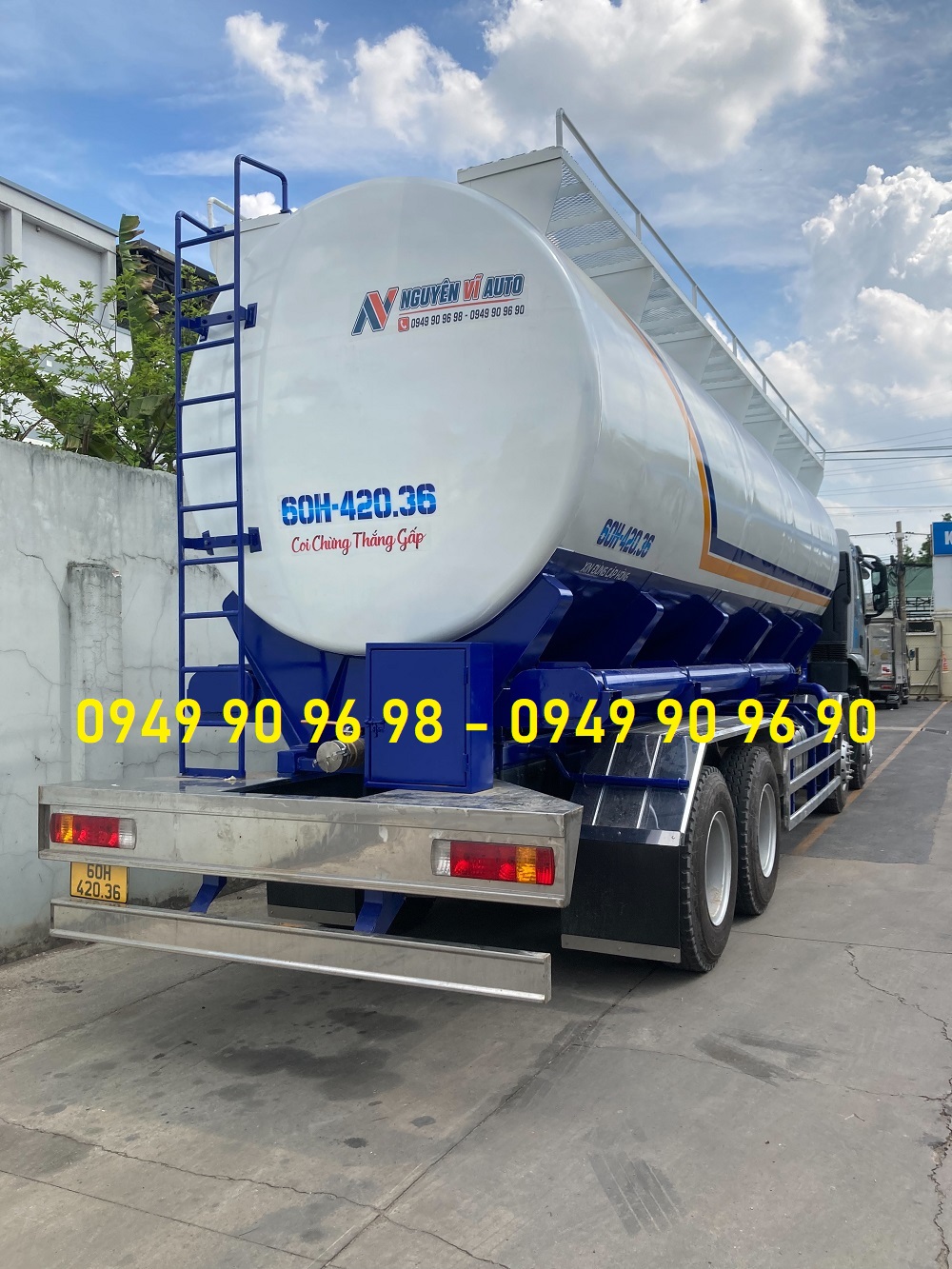 xe bồn chenglong h5 chở cám, xe bồn chở cám 29 khối, xe bồn chở thức ăn chăn nuôi, xe bồn chở cám thổi khí nén, cải tạo xe bồn chở cám, hoán cải xe bồn chở cám, xe bồn chở cám 4 chân, xe bồn chenglong chở cám, cải tạo xe bồn phun nước thành xe chở cám, xe bồn cám khí nén, xe chở cám công nghiệp, xe bồn chở thức ăn gia súc, xe bồn chở thức ăn chăn nuôi 29 khối, đóng mới xe bồn chở cám, giá xe bồn chở cám, giá cải tạo xe bồn chở cám, xe bồn cám chenglong h5 8x4, xe bồn chở cám tphcm, dịch vụ cải tạo xe bồn chở cám, nguyên vĩ auto xe bồn chở cám