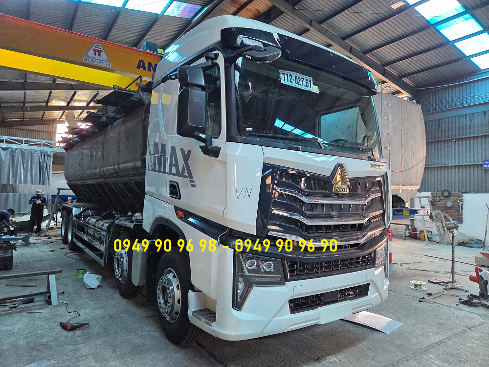 xe bồn chở cám trục vít Howo Max 4 chân, xe bồn chở cám Howo Max, xe Howo bồn chở cám 4 chân, xe bồn Howo Max 350 chở cám, Howo Max 350 bồn cám, xe bồn chở cám 29 khối, xe bồn cám 29m3, xe bồn chở cám 4 chân, xe chở cám rời 4 chân, xe bồn thức ăn chăn nuôi, xe bồn chở thức ăn chăn nuôi, xe Howo Max chở thức ăn chăn nuôi, xe Howo 4 chân chở cám, xe bồn cám trục vít, xe bồn trục vít chở cám, xe bồn cám 16 tấn, xe bồn cám 28 khối, xe bồn cám 30 khối, xe bồn cám 31 khối, xe bồn cám bằng thép, xe bồn cám Inox, xe bồn cám bằng nhôm, bồn chở cám hợp kim nhôm, xe bồn chở cám Chenglong H5V, Chenglong H5V 310HP bồn cám, xe bồn chở cám Chenglong H7, Chenglong H7 330HP bồn cám, xe UD Truck chở cám, UD Trucks CGE 350 bồn cám, xe bồn UD 4 chân chở cám, xe Isuzu GIGA bồn chở cám, xe Isuzu 4 chân chở cám, xe Hyundai HD320 bồn cám, xe Hyundai 4 chân chở cám, giá xe bồn chở cám, giá xe bồn cám Howo Max, báo giá xe bồn chở cám 4 chân, đóng xe bồn chở cám, đóng bồn chở cám 29 khối, sản xuất xe bồn chở cám, cải tạo xe bồn chở cám, hoán cải xe chở cám, xe chuyên dùng chở thức ăn chăn nuôi, bồn chở thức ăn gia súc, xe vận chuyển cám rời, xe chở cám lên silo, hệ thống trục vít chở cám, xe bồn cám Nguyên Vĩ Auto, đóng bồn cám tại TPHCM, sản xuất xe bồn chở cám miền Nam,
