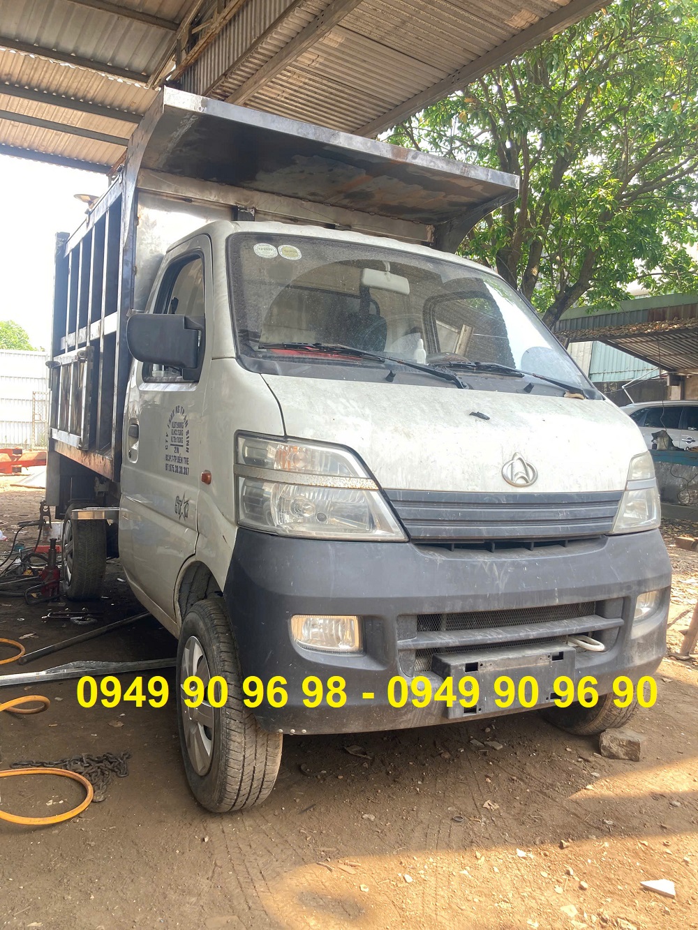 xe chở rác 500kg, xe chở rác giá rẻ, xe chở rác cũ, xe changan chở rác, xe chở rác changan 750kg, xe chở rác có bửng nâng, xe chở rác có bàn nâng, xe chở rác changan 750kg thùng inox 3 khối, xe chở rác dưới 200 triệu có máy lạnh, xe chở rác thanh lý chính chủ, xe chở rác 3 khối thùng inox giá rẻ, xe chở rác có bàn nâng bửng nâng giá rẻ, mua xe chở rác cũ chạy dịch vụ thu gom, xe chở rác nhỏ gọn chạy hẻm, xe thu gom rác dân sinh 750kg thùng 3 khối, xe chở rác 750kg tiết kiệm nhiên liệu, xe chở rác cũ bảo hành 12 tháng, so sánh xe chở rác changan và thaco towner 750kg, so sánh xe chở rác changan và suzuki 750kg, xe chở rác changan giá bằng bao nhiêu, xe chở rác towner 750kg giá bao nhiêu, xe chở rác suzuki pro 750kg giá bao nhiêu