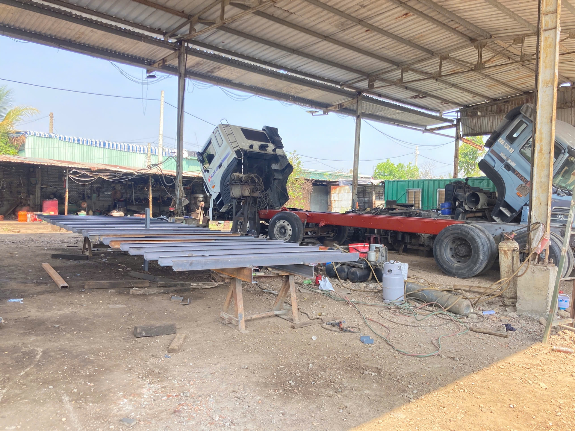 hoán cải xe cẩu giá rẻ, hoán cải xe cẩu trọn gói, cải tạo xe cẩu, cải tạo xe tải gắn cẩu, hoán cải xe tải gắn cẩu, chi phí hoán cải xe cẩu, phí hoán cải xe cẩu