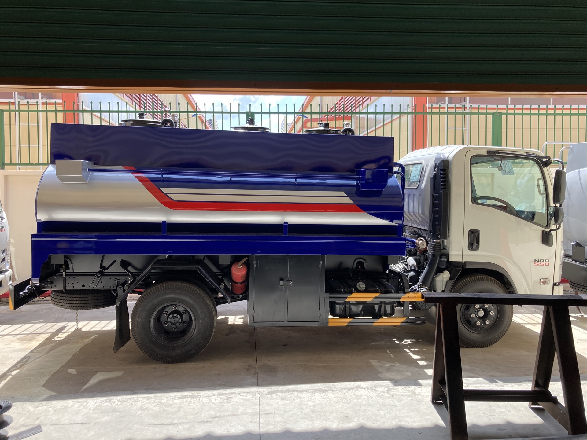 Giá xe bồn isuzu 6 khối, Gía xe bồn ISUZU NQR 550, giá xe bồn 6 khối isuzu nqr75he4, giá xe isuzu nqr550 bồn 6 khối, giá xe isuzu 6 khối bồn xăng dầu, giá xe bồn isuzu 6 khối, giá xe bồn 6 khối isuzu, Xe bồn ISUZU NQR 550 6 khối,  Xe bồn ISUZU NQR75HE4 6 khối, xe ISUZU NQR 550 bồn 6 khối, giá xe bồn ISUZU NQR75HE4, xe bồn 6 khối ISUZU NQR75HE4, Xe 6 khối bồn ISUZU NQR 550, bồn Isuzu 6 khối NQR75HE4, xe bồn ISUZU 6 khối, Xe bồn ISUZU NQR75HE4 6 khối cấp lẻ xăng dầu