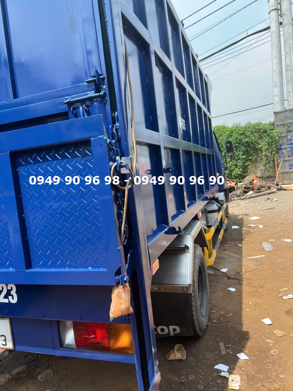 xe chở rác Hyundai HD72 thùng 14 khối, xe chở rác HD72 thùng inox 14 khối, xe chở rác HD72 14m3, xe rác Hyundai HD72 đời 2011, giá xe chở rác Hyundai HD72 14 khối 450 triệu, Hyundai HD72 D4DB 3907cc, xe rác Euro 2 máy cơ dễ sửa, xe chở rác thùng inox 14m3, hoán cải xe tải Hyundai HD72 thành xe chở rác, đóng thùng inox xe chở rác 14 khối, so sánh xe chở rác HD72 và Hino XZU720, xe chở rác Hino XZU720 thùng 12 khối 2025, xe chở rác Isuzu NPR400 thùng inox 12 khối 2025, xe chở rác Hyundai 75S thùng inox 12 khối, chi phí hoán cải xe chở rác và đăng kiểm xe cải tạo, xưởng đóng thùng xe chở rác uy tín TP.HCM