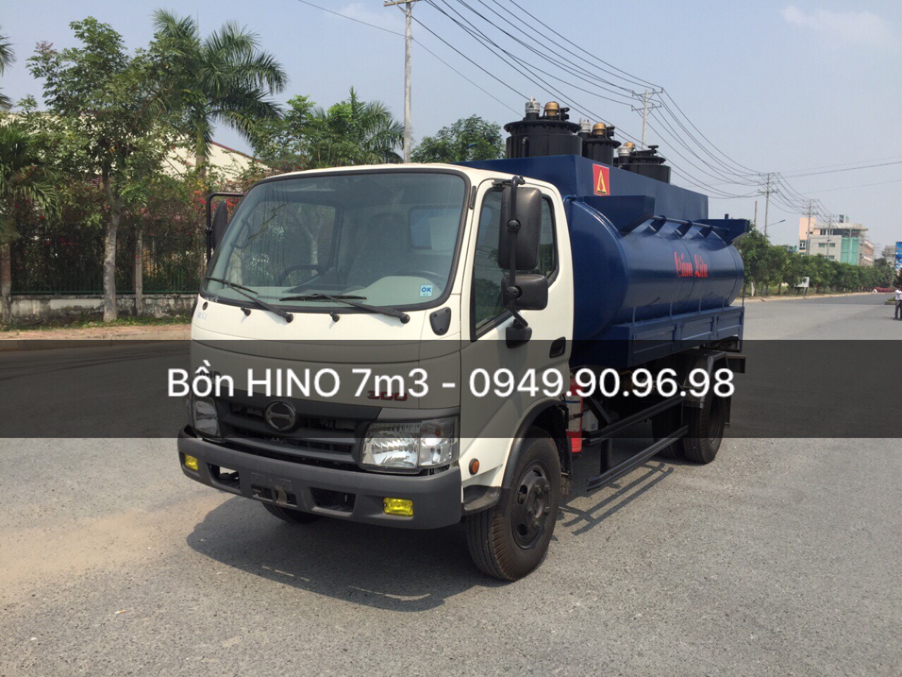 xe hino bon cho 7 khoi xang, xe cho xang dau, hino bon cho xang, xe bon hino WU342, xe hino WU342 cho xang, thông số kĩ thuật xe bồn hino WU342 chở xăng, giá xe bồn Hino WU342 chở xăng, Bồn 7 khối, bồn xăng 7 khối, bồn xăng dầu, Hino WU342L 7 khối, xe bồn 7m3, Hino 7 khối, xe bồn Hino, Xe Hino bồn, Hino Dutro, Hino 300, Xe Dutro bồn, Hino xăng dầu, Xe bồn xăng dầu, Xe bồn chở xăng dầu, Xe xitec, Xitec xăng dầu, Hino xitec chở xăng, Xitec 7 khối, Xitec 7 khối, Xe tải xitec 7 khối. Bồn Inox 7 khối, bồn Inox xăng dầu, Hino bồn Inox 7 khối, Xe bồn Inox 7 khối, Xe Hino bồn Inox, Xe Dutro bồn Inox, Hino xăng dầu bồn inox, Xe bồn Inox xăng dầu, Xe xitec Inox, Xitec Inox chứa xăng dầu, Xitec Inox 6 khối