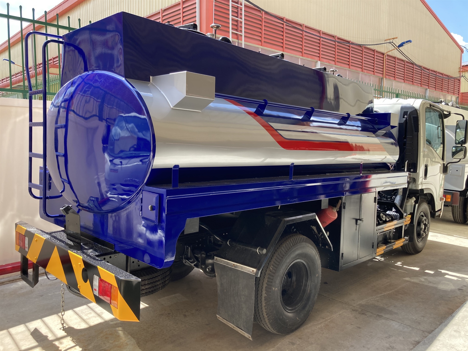 Giá xe bồn isuzu 6 khối, Gía xe bồn ISUZU NQR 550, giá xe bồn 6 khối isuzu nqr75he4, giá xe isuzu nqr550 bồn 6 khối, giá xe isuzu 6 khối bồn xăng dầu, giá xe bồn isuzu 6 khối, giá xe bồn 6 khối isuzu, Xe bồn ISUZU NQR 550 6 khối,  Xe bồn ISUZU NQR75HE4 6 khối, xe ISUZU NQR 550 bồn 6 khối, giá xe bồn ISUZU NQR75HE4, xe bồn 6 khối ISUZU NQR75HE4, Xe 6 khối bồn ISUZU NQR 550, bồn Isuzu 6 khối NQR75HE4, xe bồn ISUZU 6 khối, Xe bồn ISUZU NQR75HE4 6 khối cấp lẻ xăng dầu